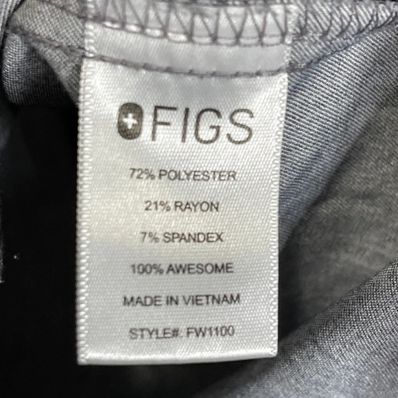 FIGS Technical Collection Casma 3-Pocket Scrub Top GPT Grey XS - Picture 6 of 8